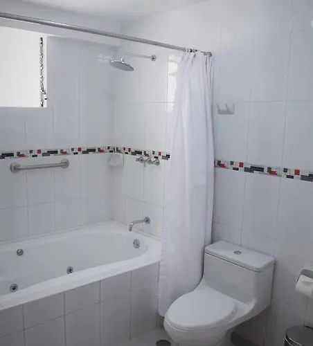 Tunupa Hotel 2*